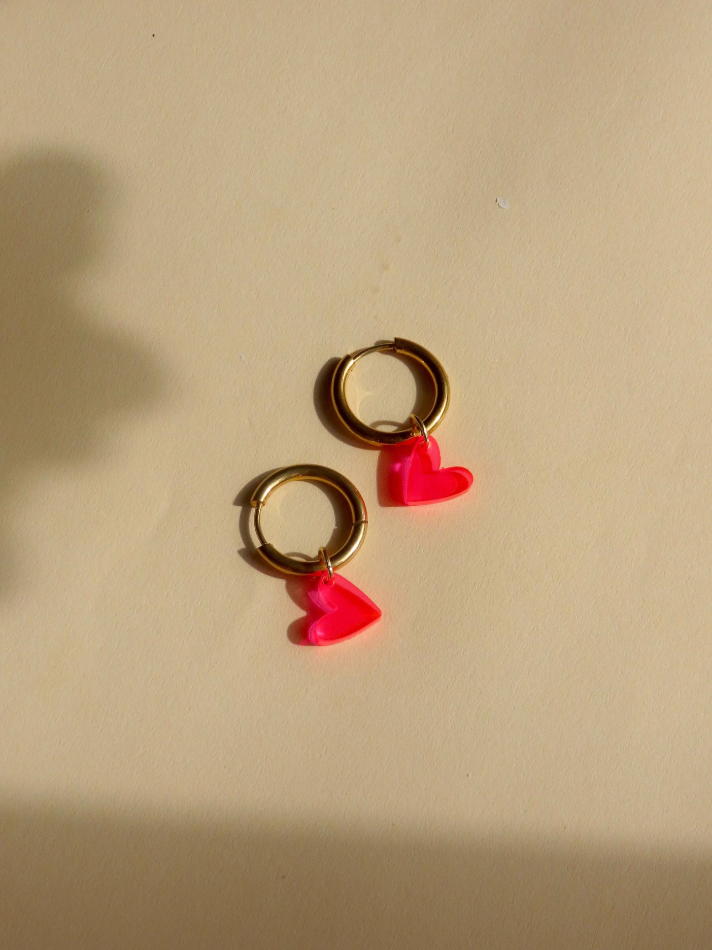 Pink Neon Herz Creolen
